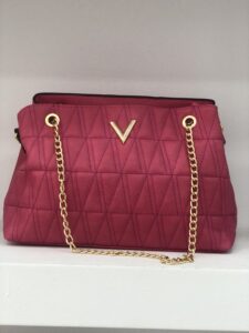 ΤΣΑΝΤΑ ΩΜΟΥ ΦΟΥΞ