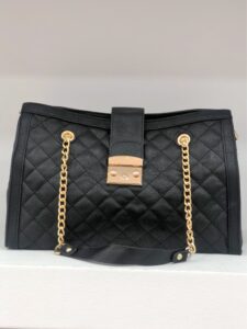 ΤΣΑΝΤΑ ΩΜΟΥ ΜΑΥΡΗ