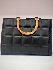 ΤΣΑΝΤΑ ΜΑΥΡΗ ΧΕΙΡΟΣ ΜΕ ΞΥΛΙΝΟ ΧΕΡΟΥΛΙ