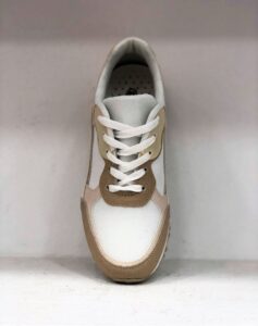 ΠΟΛΥΧΡΩΜΑ SNEAKERS ΜΕ ΓΥΑΛΙΣΤΕΡΕΣ ΛΕΠΤΟΜΕΡΕΙΕΣ - Image 2