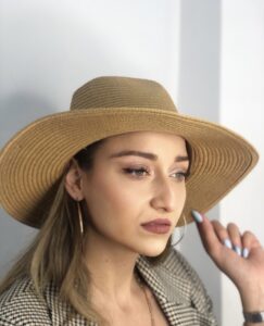 ΜΠΕΖ ΚΑΠΕΛΟ ΜΕ ΧΡΥΣΗ ΑΛΥΣΙΔΑ ΚΑΙ ΜΑΥΡΟ ΖΩΝΑΚΙ - Image 3