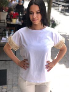 ΜΠΛΟΥΖΑΚΙ ΛΕΥΚΟ ΜΕ ΧΡΥΣΗ ΛΕΠΤΟΜΕΡΕΙΑ ΣΤΑ ΜΑΝΙΚΙΑ