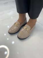 ΜΟΚΑΣΙΝΙ ΓΥΑΛΙΣΤΕΡΟ ΜΕ ΧΡΥΣΗ ΛΕΠΤΟΜΕΡΕΙΑ