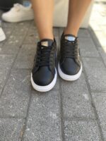 Μαύρα Sneakers με Pattern και Χρυσή Λεπτομέρεια