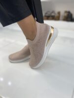 Ροζ Sneakers Slip On με Στρας σε Κάλτσα με χρυσή λεπτομέρεια - Image 2