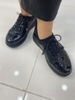 Μοκασίνια λουστρίνι με κορδόνι - Image 2