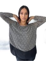 Μπλούζα εμπριμέ με μπλε τελείωμα - Image 2