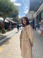 Μασίφ παλτό μπεζ με τσέπες - Image 2