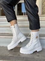 Αρβυλάκι Λευκό Καπιτονέ Με Χρυσή Λεπτομέρεια - Image 2