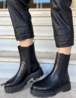 Μαύρα Ματ Μποτάκια με Λάστιχο - Image 2