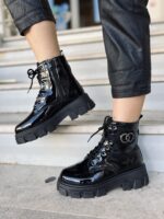 Μαύρα Δίπατα Λουστρίν Αρβυλάκια με Εσωτερικό Φερμουάρ και Κορδόνια