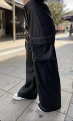 Δερμάτινο παντελόνι με τσέπες - Image 2