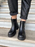 Μαύρα Τρακτερωτά Μποτάκια Με Φερμουάρ