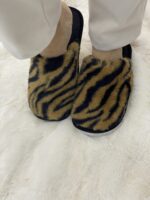 Γυναικεία παντόφλα zebra