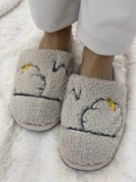 Παντόφλες με γούνα σε μπεζ χρώμα